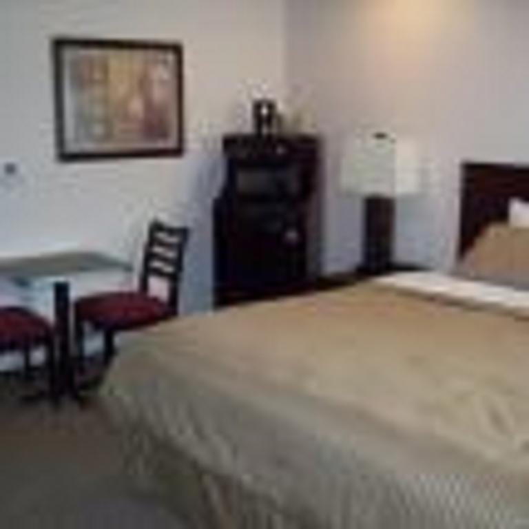Price Pointe Inn วอคิชชา ภายนอก รูปภาพ
